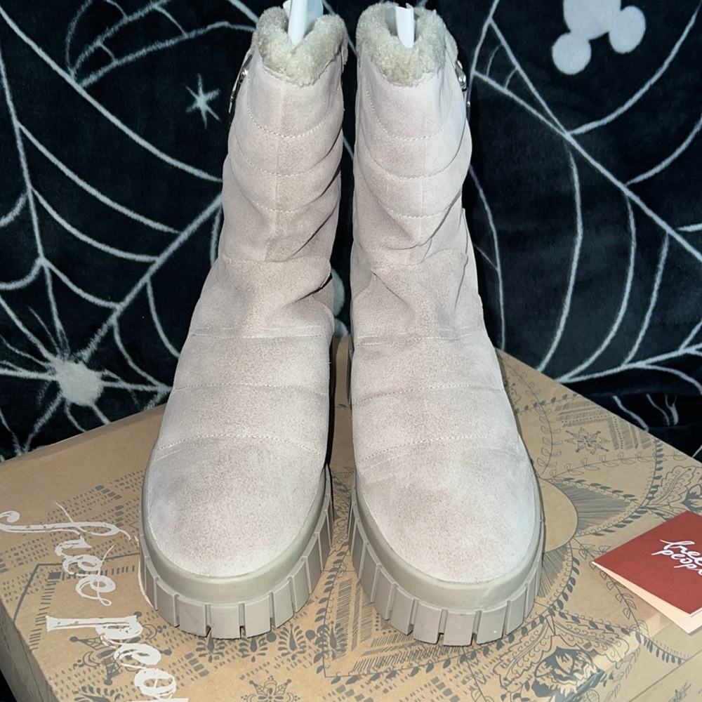 BNIB Free People Fable Faux Fur Boot